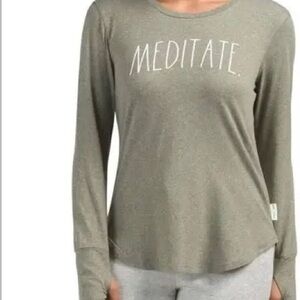 Cozy Rae Dunn Long Sleeve 'MEDITATE' Top